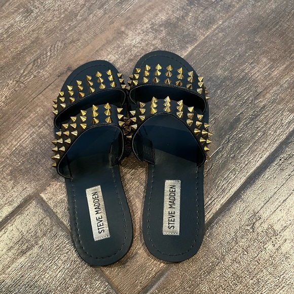 Steve Madden sandals with gold spikes size 6 - Picture 2 of 3